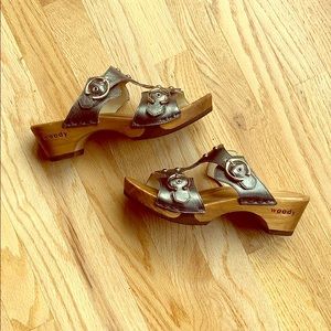 Woody Sandals